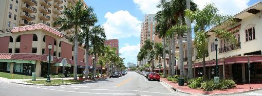 GO SHOPPING ON PALM AVE IN DOWNTOWN SARASOTA FLORIDA